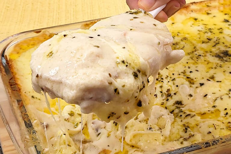 Batata Gratinada com Molho Branco Especial
