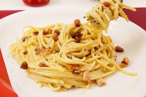 Macarrão a Carbonara Cremoso