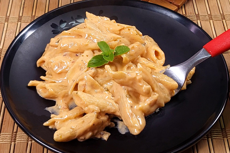 macarrão penne cremoso